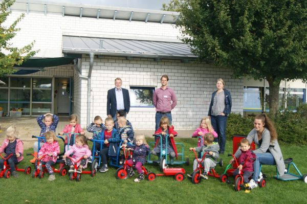 Neue Lernfahrzeuge für die Kinder