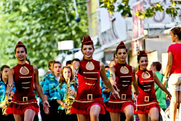 Dieses Jahr wird mit einer QUARTIERS-PARADE gefeiert!